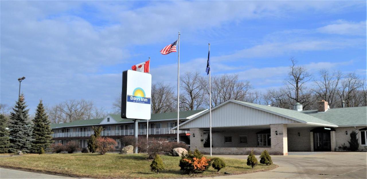 Days Inn By Wyndham Whitmore Lake Zewnętrze zdjęcie