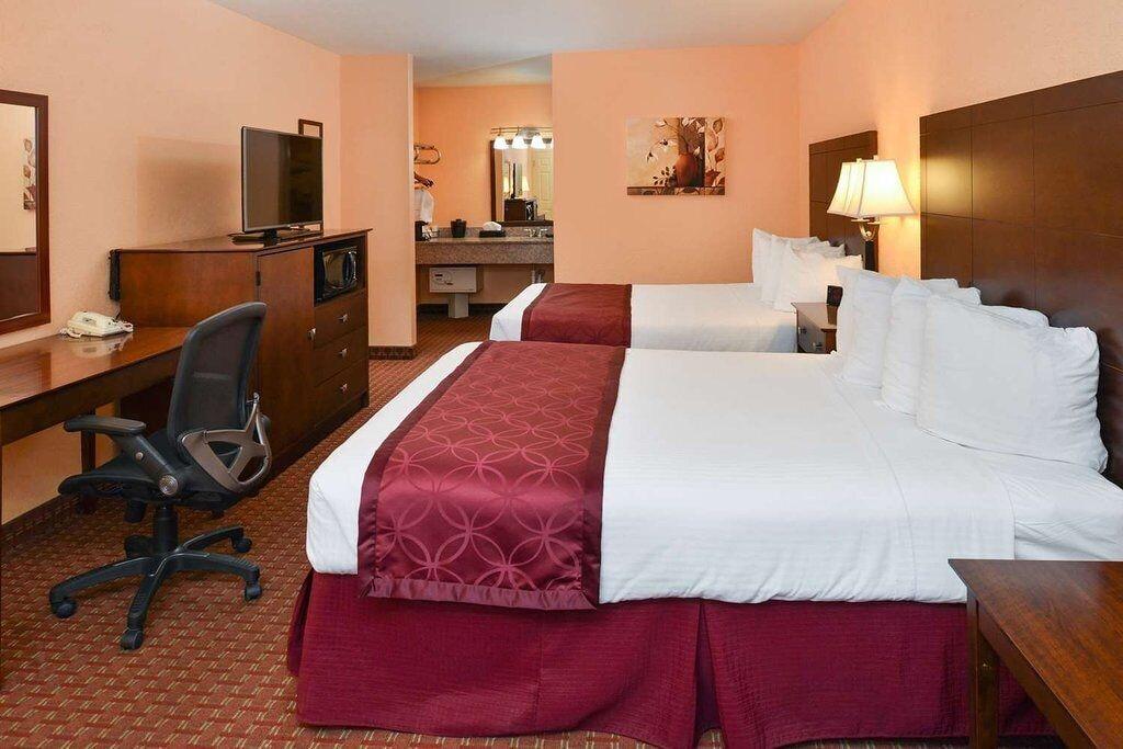 Days Inn By Wyndham Whitmore Lake Zewnętrze zdjęcie