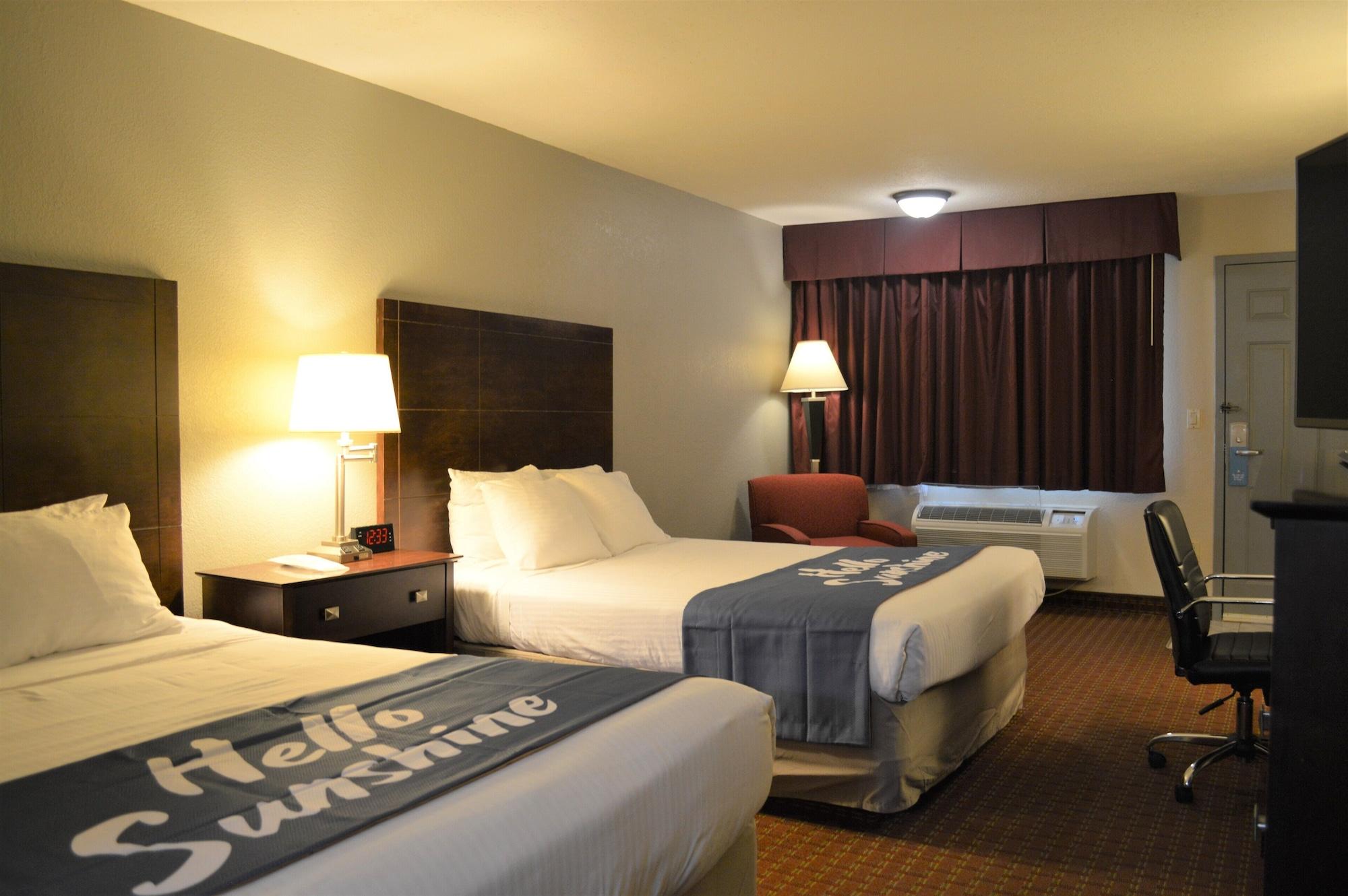 Days Inn By Wyndham Whitmore Lake Zewnętrze zdjęcie