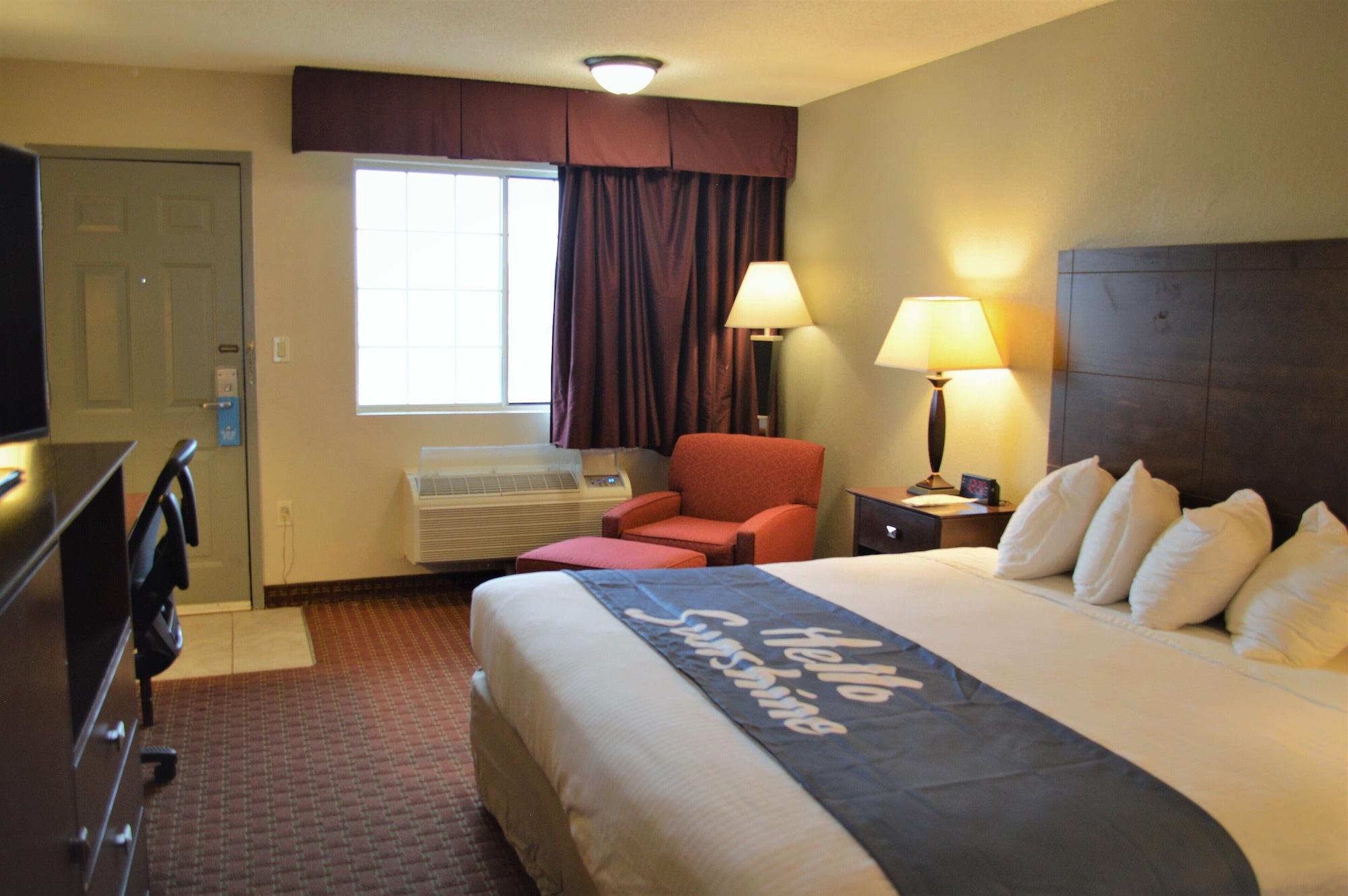 Days Inn By Wyndham Whitmore Lake Zewnętrze zdjęcie