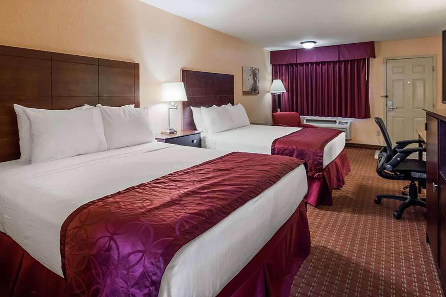 Days Inn By Wyndham Whitmore Lake Zewnętrze zdjęcie