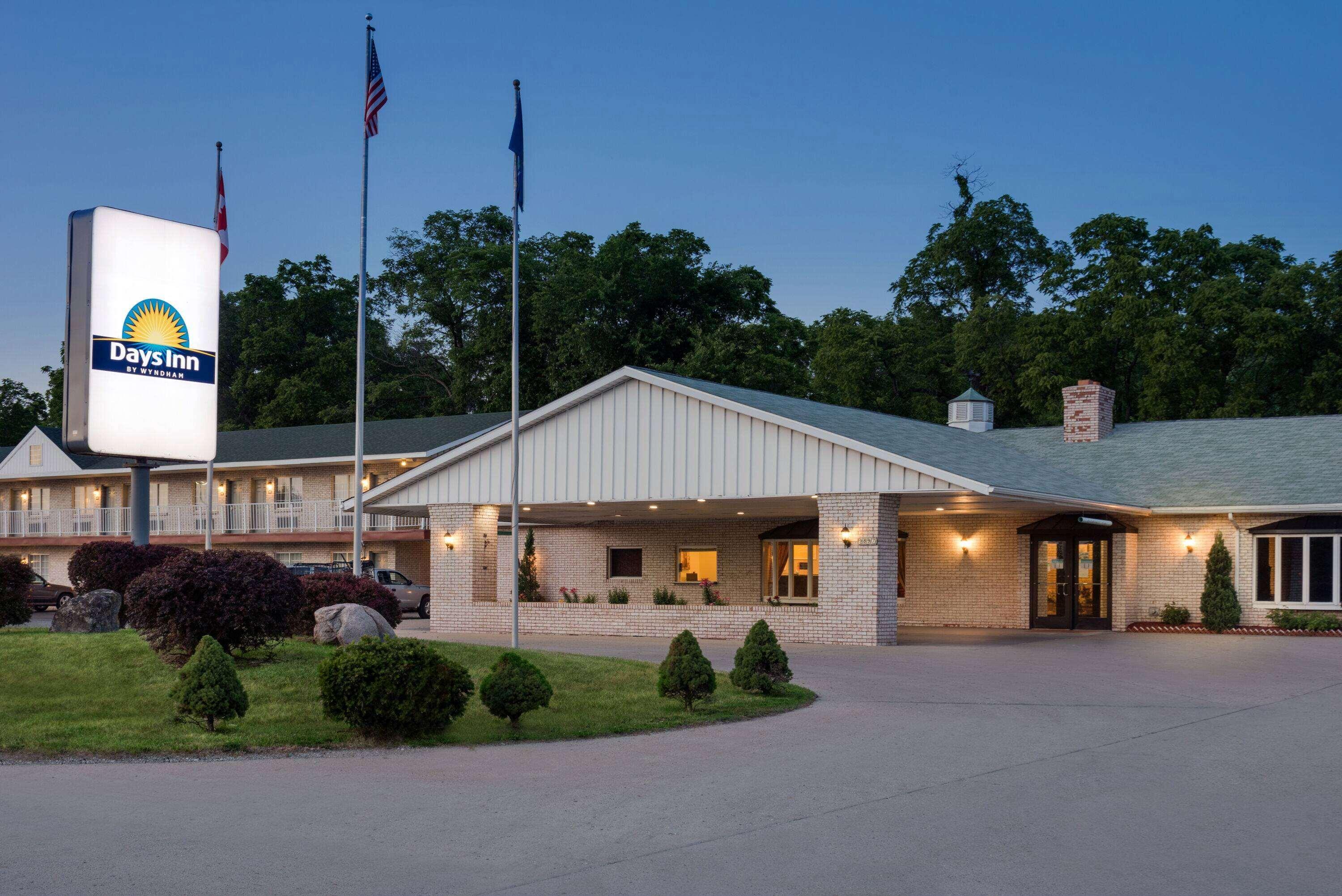 Days Inn By Wyndham Whitmore Lake Zewnętrze zdjęcie